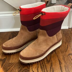 Tom’s McKenna women’s winter boots size 10, excellent condition/ like new